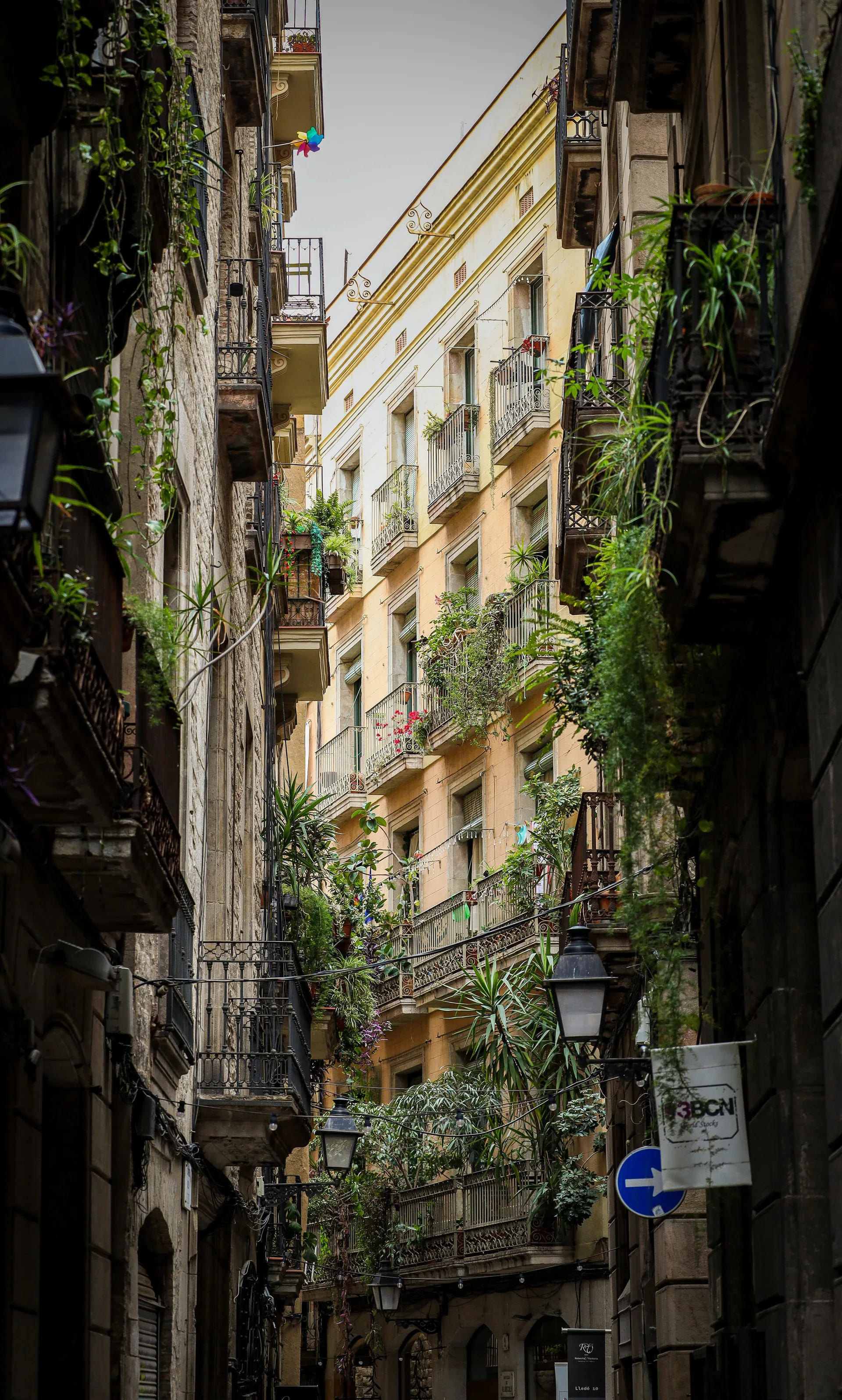 Barcelona Student Budget 2026: How to Live on €800–1,200/Month